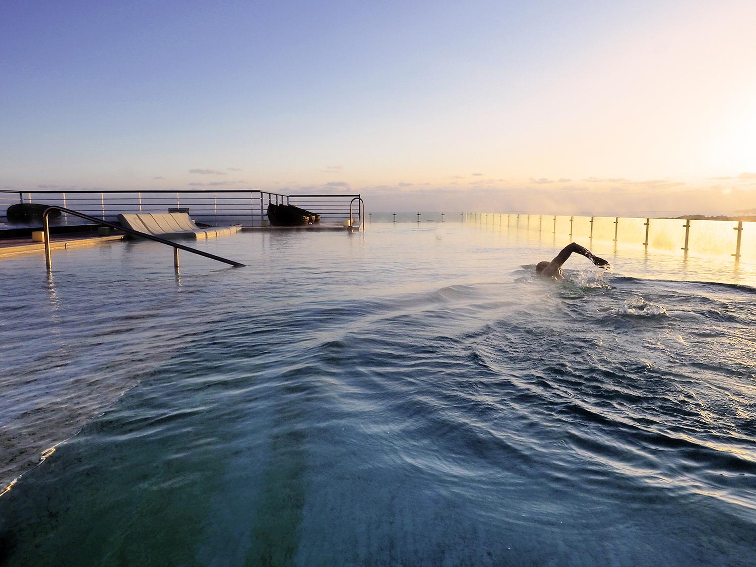 Kensington Jeju Hotel Kültér fotó The 200m Olympic-sized pool at the National Training Centre, Dunboyne