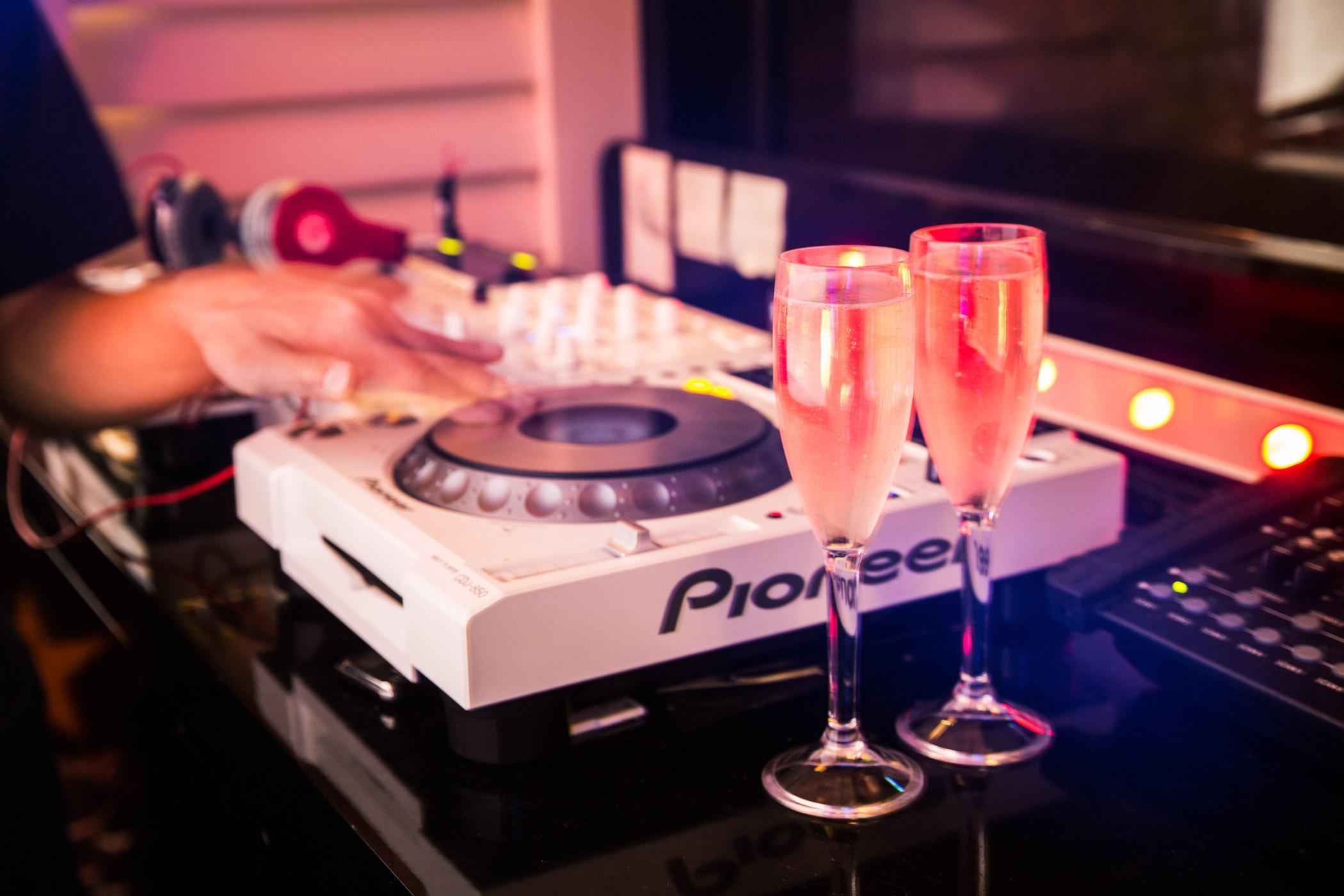 Kensington Jeju Hotel Kültér fotó Pioneer CDJ-2000