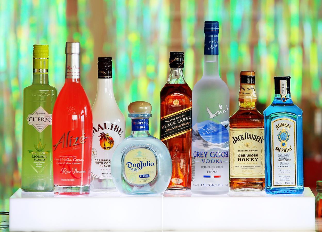 Kensington Jeju Hotel Kültér fotó A selection of spirits