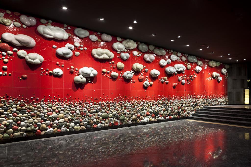 Kensington Jeju Hotel Kültér fotó The wall of the main hall